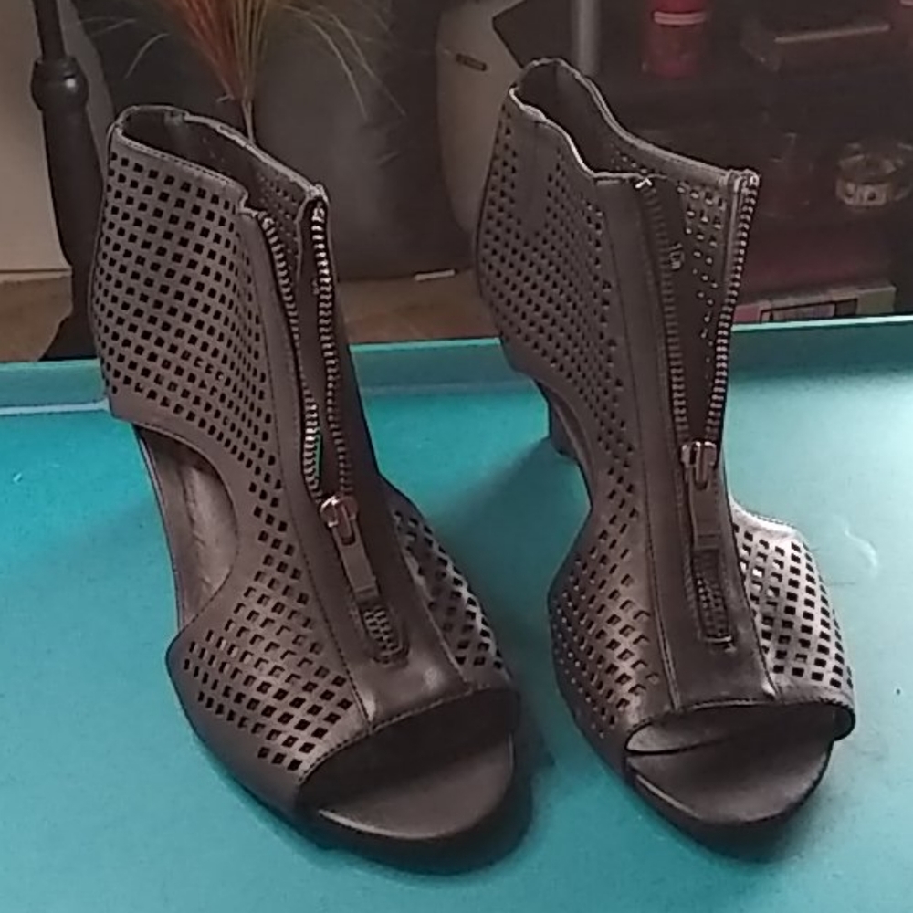 Front Zip Gladiator,Black, Special Occasion, Sz10